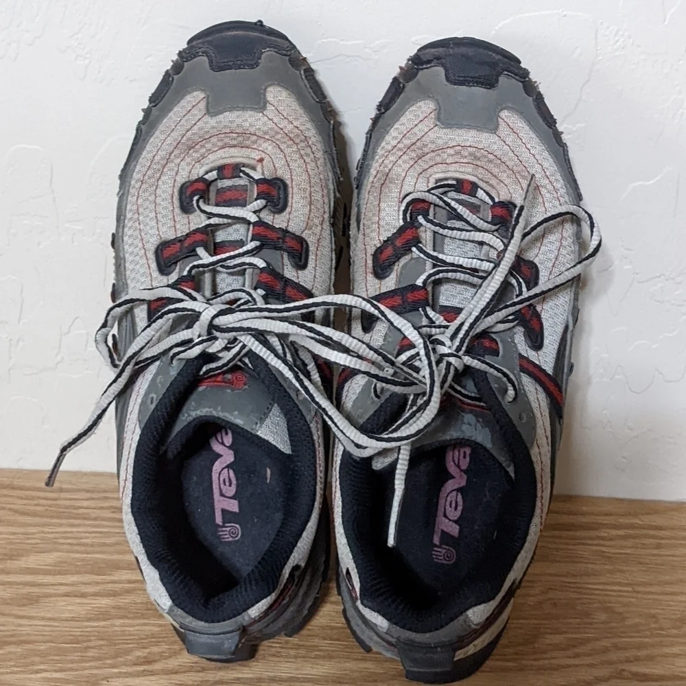 Teva Hiking Shoes - Picture 5 of 9